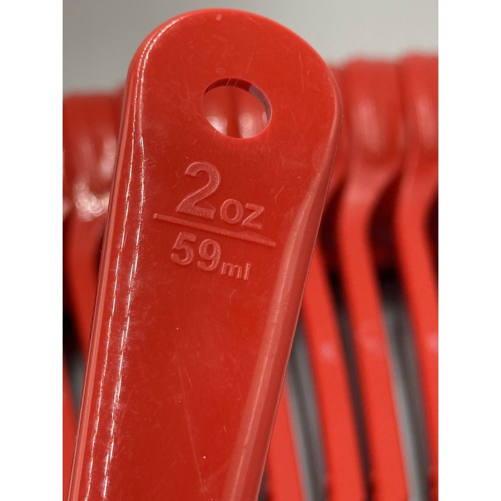 Carlisle 3960 High Heat Measure Miser Spoon/Food Portioner 2 oz Red‎ Lot Of 20